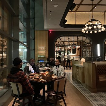 Yardbird - Dining area - Southern Near Me - Dallas, Texas