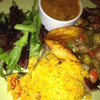 Parada 22 - Boneless chicken marinated with spanish rice and white beans - Latin American Near Me - San Francisco, California
