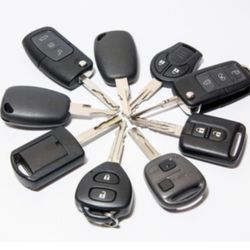 Automotive Locksmith - We Make, Copy And Program Automotive Keys and Remotes'