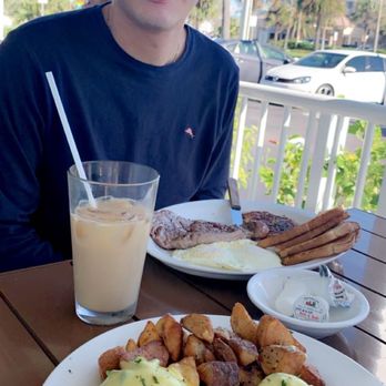 Beachside Diner - Diners Near Me - St. Augustine, Florida