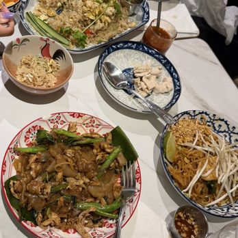 Thai Niyom - Thai Near Me - Long Island City, New York Thai Niyom - Thai Near Me - Long Island City, New York