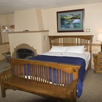 Copper Whale Inn - Our lovely guest rooms are delightfully appointed, with modern amenities. - Hotels Near Me - Anchorage, Alaska Copper Whale Inn - Our lovely guest rooms are delightfully appointed, with modern amenities. - Hotels Near Me - Anchorage, Alaska