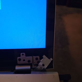 24/7PcTech - Right hinge broken - IT Services & Computer Repair Near Me - Chula Vista, California 24/7PcTech - Right hinge broken - IT Services & Computer Repair Near Me - Chula Vista, California
