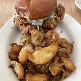 Eats - Crispy Chicken Sandwich - American Near Me - San Francisco, California Eats - Crispy Chicken Sandwich - American Near Me - San Francisco, California