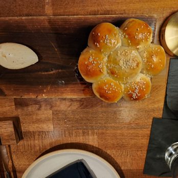Verse - Bread - Seafood Near Me - Toluca Lake, California Verse - Bread - Seafood Near Me - Toluca Lake, California