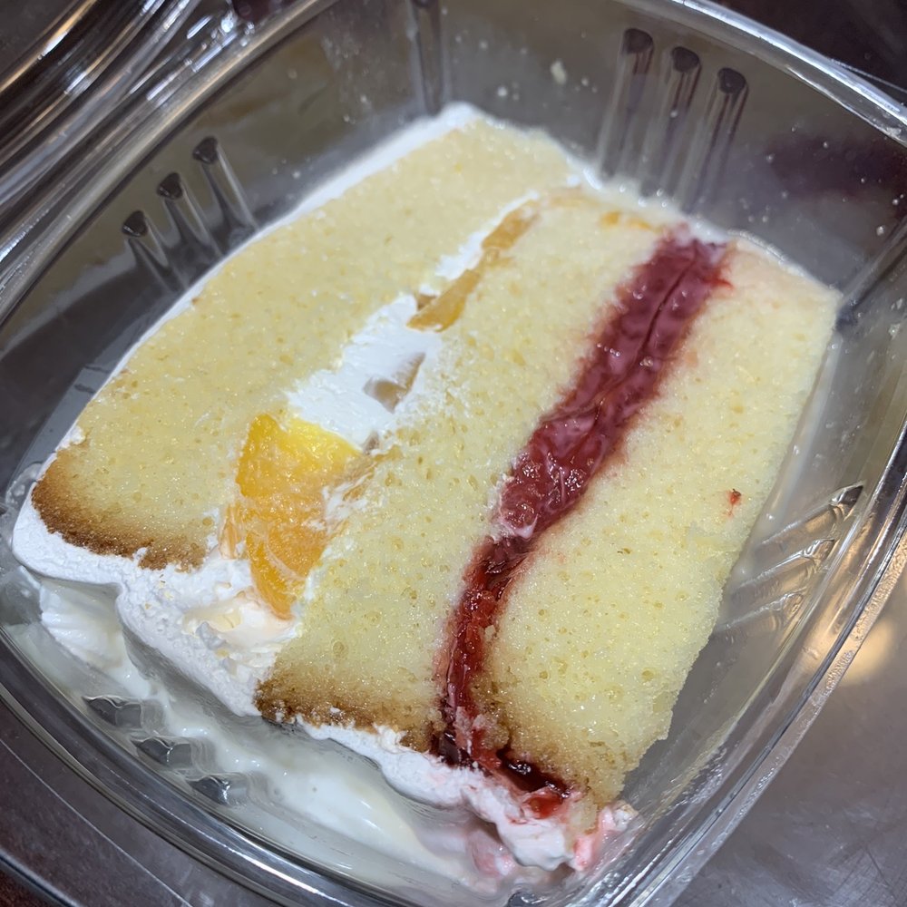 La Gran Via Bakery - Tres Leches Cake Slice - Bakeries Near Me - Brooklyn, New York La Gran Via Bakery - Tres Leches Cake Slice - Bakeries Near Me - Brooklyn, New York