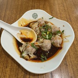 Spicy wontons Spicy wontons