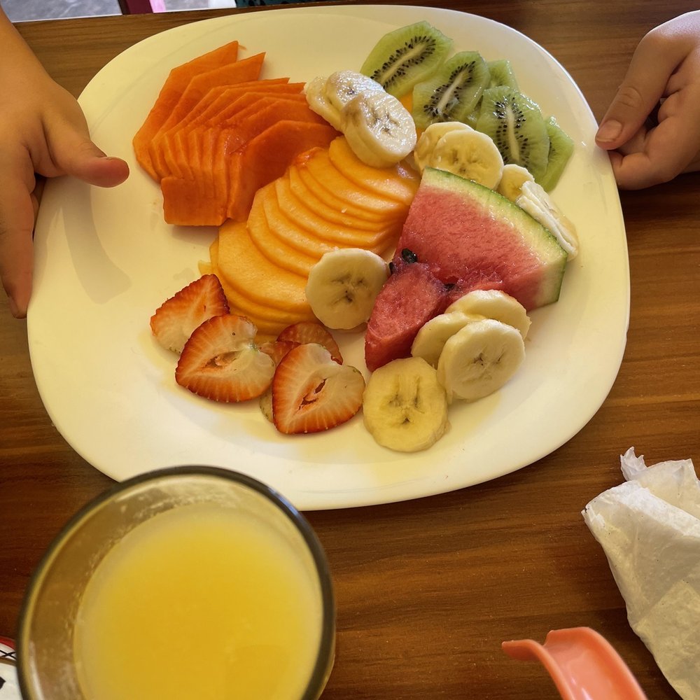 Amparo's breakfast bistro - Fruit plate - Breakfast & Brunch Near Me - Cozumel, ROO Amparo's breakfast bistro - Fruit plate - Breakfast & Brunch Near Me - Cozumel, ROO
