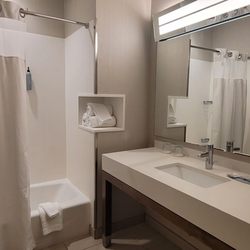 Courtyard by Marriott Houston North/Shenandoah