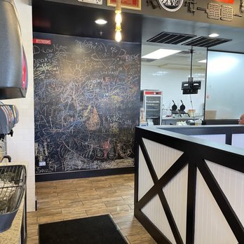 Fry the Coop - American Near Me - Oak Lawn, Illinois