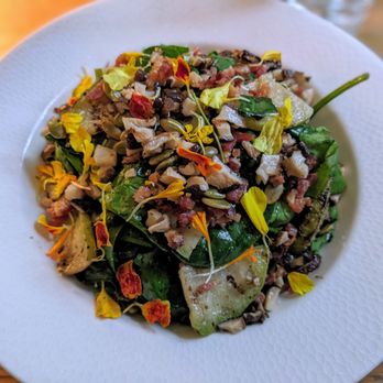 El Fish Marisquería - Ensalada de Espinaca - Seafood Near Me - New York, New York