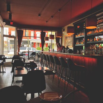 Restaurant Adarra - Dining Area + Bar - Modern European Near Me - Richmond, Virginia