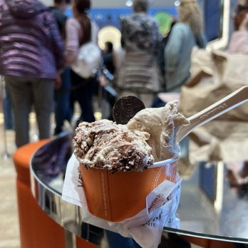Venchi - Gelato Near Me - New York, New York
