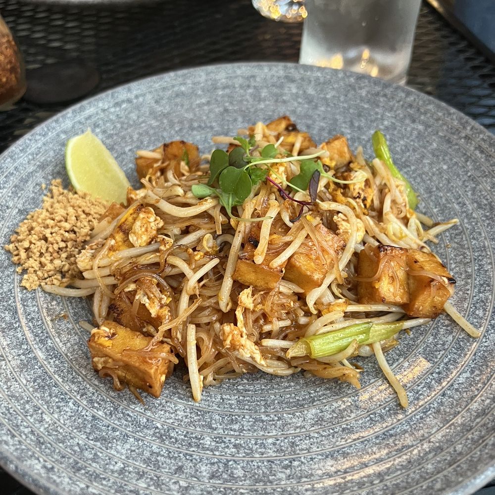 Charm Thai Restaurant - Tofu pad Thai - Thai Near Me - Portland, Oregon