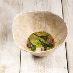 Samaruc - Guiso de sepia y curry de algas marina