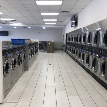 WiFi Washateria - Plenty of machines - Laundromat Near Me - Houston, Texas