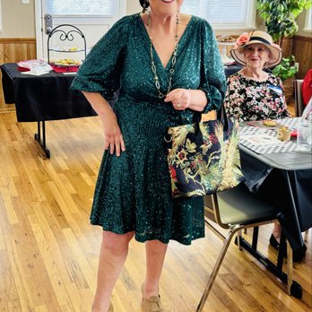 GHM Boutique - Mary Kay modeling - Thrift Stores Near Me - Beaverton, Oregon