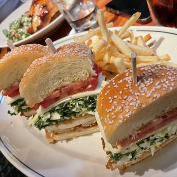 Houston's Restaurant - Chicken sandwich - New American Near Me - Boca Raton, Florida