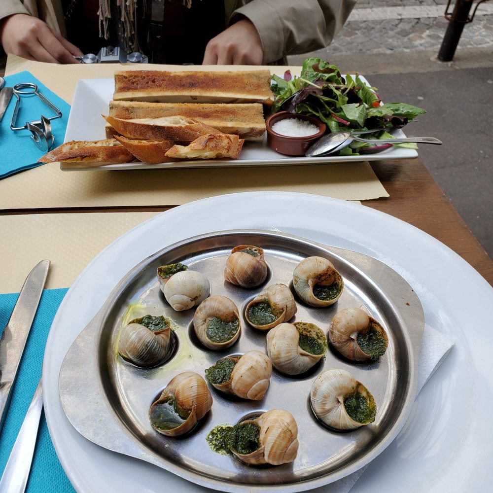 La Cave Gourmande - Escargot et bone marrow - Bistros Near Me - Paris, 75