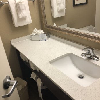Comfort Inn & Suites - Hotels Near Me - Staunton, Virginia