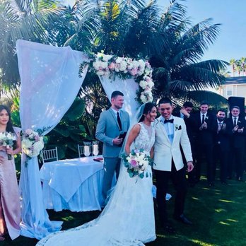 Chic Flowers and Events - Florists Near Me - Carlsbad, California