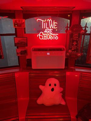 Painted Lady Bed & Brew by null