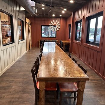Roy's Fried Chicken - Sitting area - Chicken Wings Near Me - Coweta, Oklahoma Roy's Fried Chicken - Sitting area - Chicken Wings Near Me - Coweta, Oklahoma