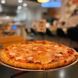 Fentonelli's Pizzeria and Bar - Cheese Pizza