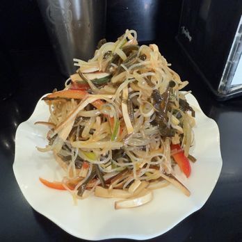 Thumbling - Marinated Seaweed and Bean Sprouts Salad - Shanghainese Near Me - West Covina, California Thumbling - Marinated Seaweed and Bean Sprouts Salad - Shanghainese Near Me - West Covina, California