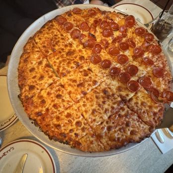 Emmett's On Grove - Pizza Near Me - New York, New York