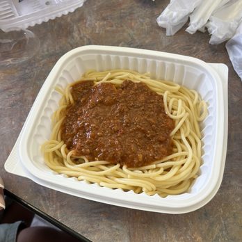 Zippy's Kapahulu - Kids Spaghetti with Garlic Bread - Fast Food Near Me - Honolulu, Hawaii Zippy's Kapahulu - Kids Spaghetti with Garlic Bread - Fast Food Near Me - Honolulu, Hawaii