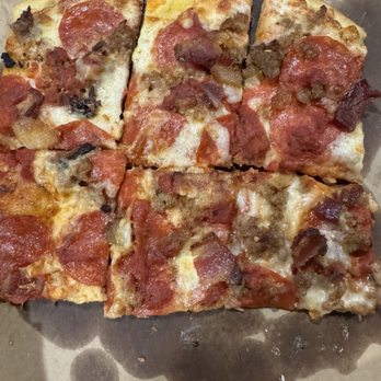 Midnite Slice - Nay nay medium pizza - Pizza Near Me - Seabrook, Texas Midnite Slice - Nay nay medium pizza - Pizza Near Me - Seabrook, Texas