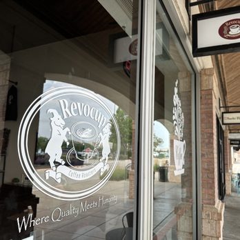 Revocup Coffee - Revocup Leawood Town Center - Coffee & Tea Near Me - Leawood, Kansas