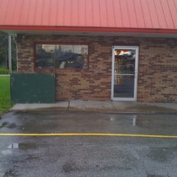 the front of the restaurant the front of the restaurant