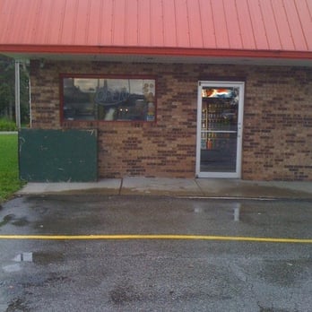 Barbato's - the front of the restaurant - Italian Near Me - Erie, Pennsylvania Barbato's - the front of the restaurant - Italian Near Me - Erie, Pennsylvania
