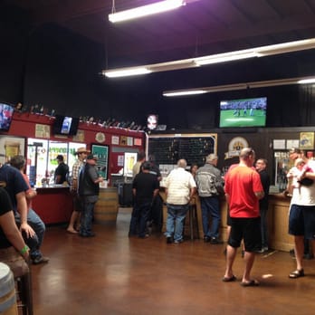 Tap That - This is the main area, and there's a patio as well. - Beer, Wine & Spirits Near Me - Oceanside, California