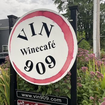 Vin 909 - New American Near Me - Annapolis, Maryland