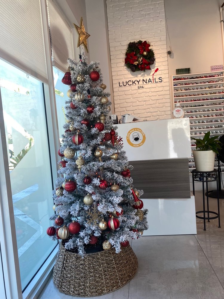 LUCKY NAILS SPA with reviews Updated September 2024 94 Photos & 37