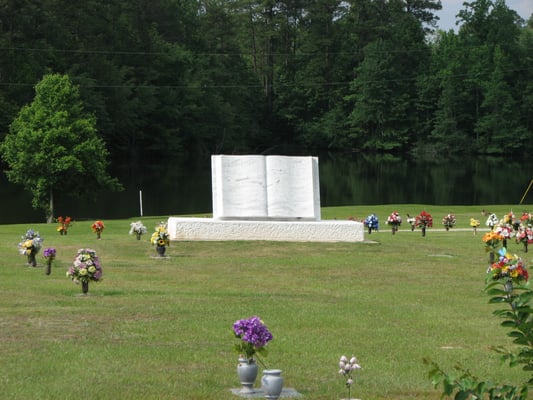 Lakeview Memory Gardens, 3800 US Highway 431 N, Phenix City, AL