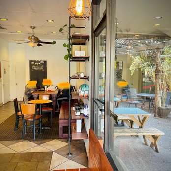 Clouds Rest Coffee - Inside - Coffee & Tea Near Me - Oakhurst, California