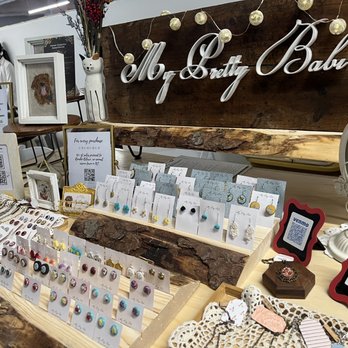 Unique Markets - Hand embroidered jewelry! - Festivals Near Me - Los Angeles, California Unique Markets - Hand embroidered jewelry! - Festivals Near Me - Los Angeles, California