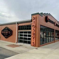 Rigsby’s Smoked Burgers, Wings & Grill - A block off of Main across from Papa's Breakfast Nook, with off street parking