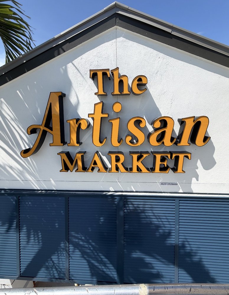 The Artisan Market Logo