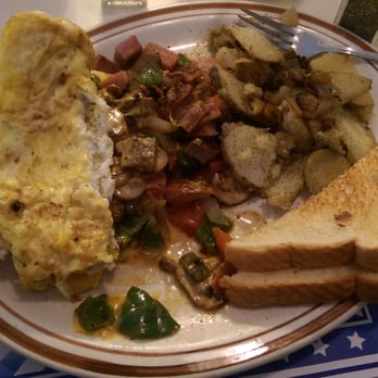 David's Diner - Bear Hungry Omelette - Breakfast & Brunch Near Me - Springdale, Pennsylvania David's Diner - Bear Hungry Omelette - Breakfast & Brunch Near Me - Springdale, Pennsylvania