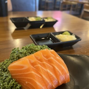 Edo Japan - Salmon Sashimi - Sushi Bars Near Me - Pearland, Texas