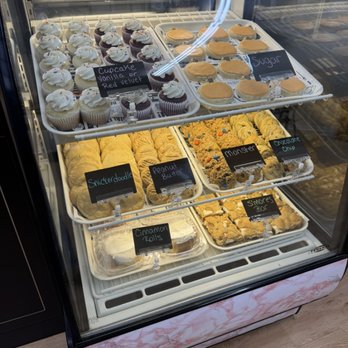 Lori's Glories Bakery - Bakeries Near Me - Clinton, Illinois Lori's Glories Bakery - Bakeries Near Me - Clinton, Illinois