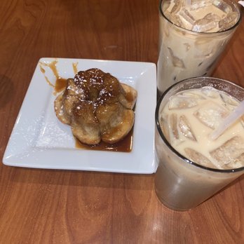 Blue's Egg + Bakery - Monkey bread, honey vanilla latte - Breakfast & Brunch Near Me - Milwaukee, Wisconsin Blue's Egg + Bakery - Monkey bread, honey vanilla latte - Breakfast & Brunch Near Me - Milwaukee, Wisconsin