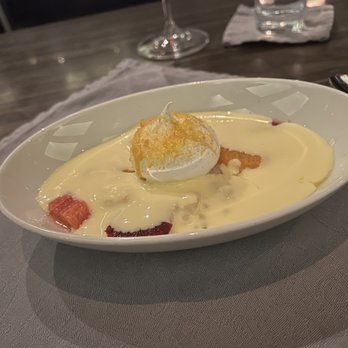 Brindille - Oeufs a la Neige - light and whimsical - French Near Me - Chicago, Illinois