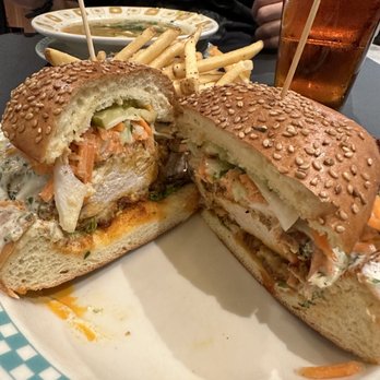 Bud & Marilyn’s - Chicken sandwich - American Near Me - Philadelphia, Pennsylvania