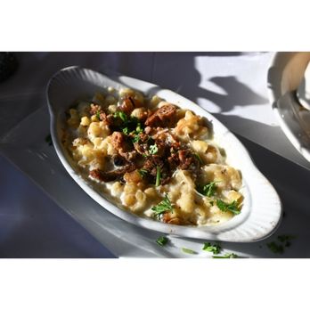 Ledford House - French onion mac and cheese with duck crackling - French Near Me - Albion, California
